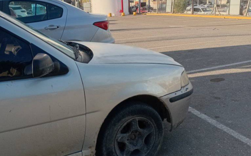 Le robaron la batería del auto mientras compraba en el supermercado