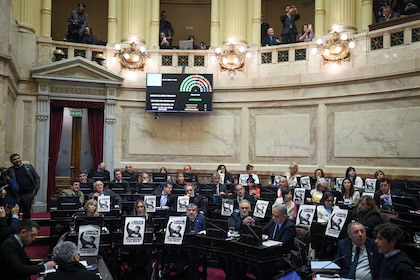El Senado convirtió en ley un aumento para las jubilaciones y la restitución de la moratoria previsional