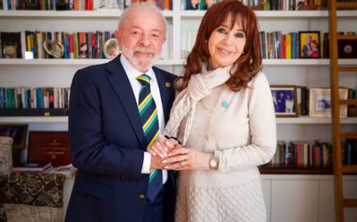 Cristina recibió a Lula en el departamento donde cumple la prisión domiciliaria