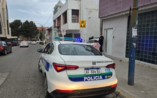 Investigan el fallecimiento de una mujer en la vía pública: «No se observan signos de violencia»