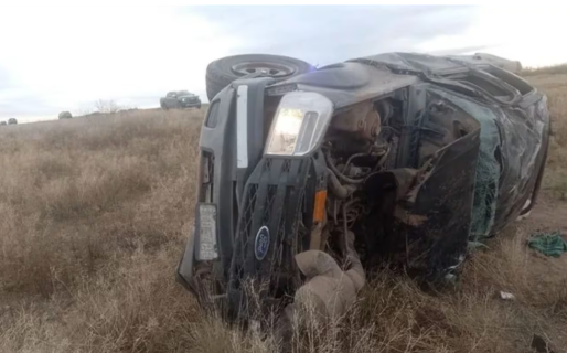 Conmoción: murió un intendente pampeano luego de volcar con su camioneta en la ruta