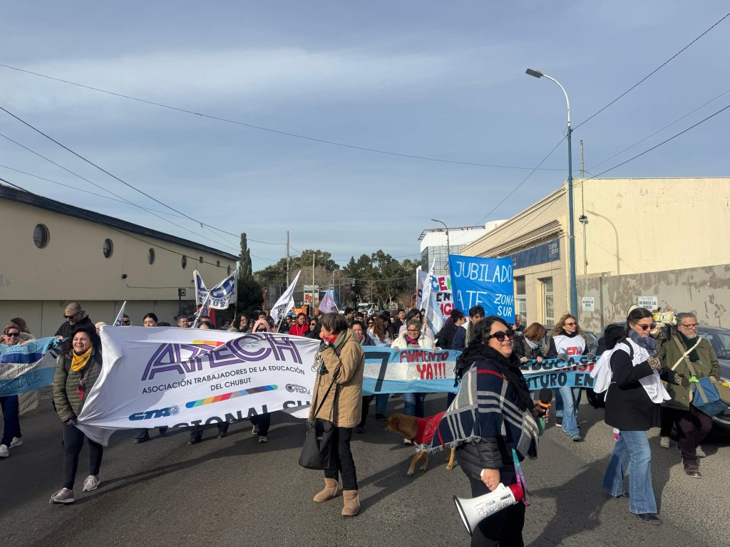 Gremios docentes convocan a un paro de 48 horas en Chubut | El Comodorense