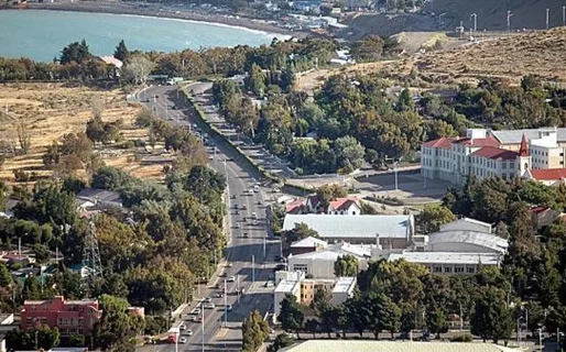 Denuncian expulsión de un niño con autismo de un instituto de inglés: “Lo dejaron esperando bajo la lluvia”