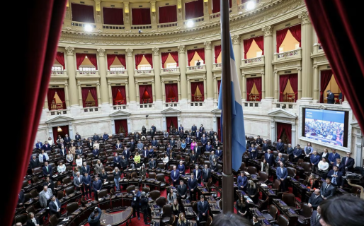 La oposición deja de lado sus diferencias para tratar dos proyectos que incomodan al Gobierno