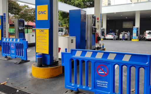 El Gobierno ordenó la interrupción del suministro de gas para industrias y GNC para que no falte en hogares y hospitales