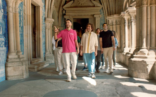 Los viajeros argentinos son los que más demandan tours gratuitos, según un ranking global