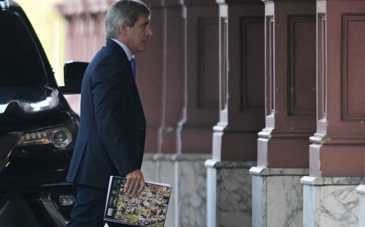 Con tasas más altas, el Gobierno espera evitar presiones al dólar y ahora afronta $38 billones de vencimientos en agosto