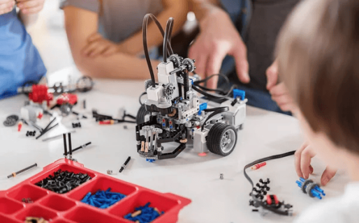 Capacitación gratuita en robótica para docentes primarios en Comodoro
