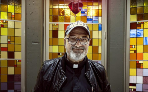 El “cura rockero” cruzó a Milei: “No comprende la justicia social, sin ella no hay república”