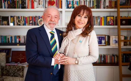 Tras la visita de Lula, Cristina Kirchner tuiteó desde su prisión domiciliaria: «Él también fue perseguido»