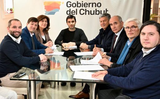 Provincia y universidades nacionales sellan acuerdo clave para avanzar en el Acueducto de Comodoro