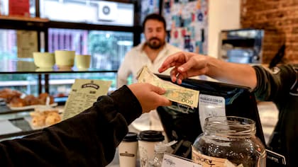 En julio, las ventas minoristas del comercio pyme cayeron por cuarto mes consecutivo