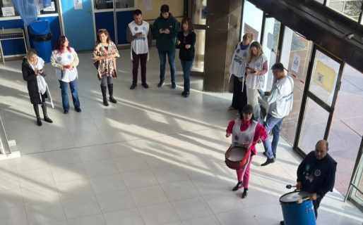 Alumnos denuncian reiteradas protestas y ruido excesivo: «Retumba toda la universidad»