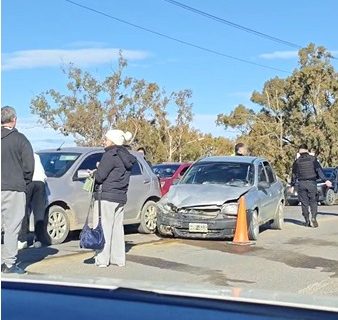 Choque en la Ruta 3 genera demoras en ambas manos