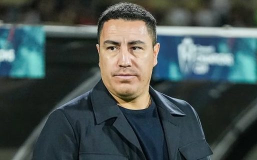 “Muerte”: la fuerte denuncia del DT de Pumas por las amenazas a un jugador que llegó de Independiente