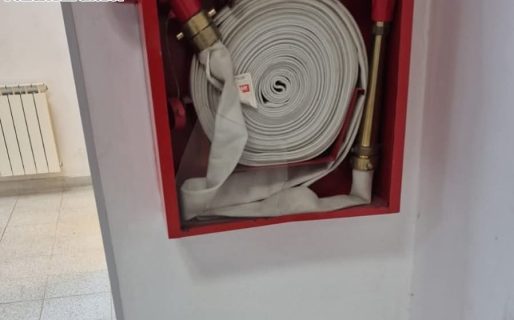 Un hombre borracho fue detenido tras negarse a pagar un taxi y causar daños en el hospital