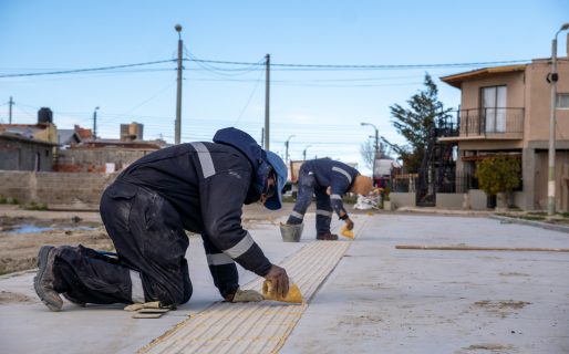 Con un 80% de avance continúan los trabajos en la plaza Yapeyú de Km 8