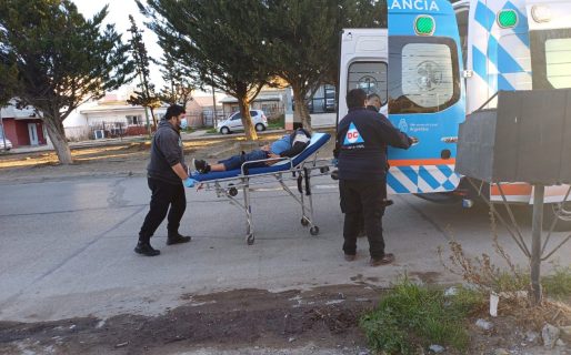 Robó una botella de cerveza, dañó una vivienda y terminó atropellado en su huida