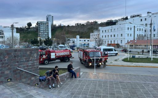 Alarma en Comodoro: se incendió un departamento y tuvieron que evacuar el edificio
