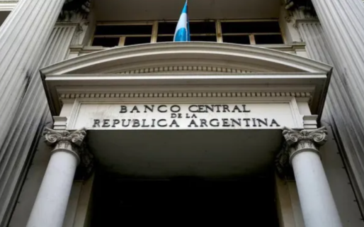 <strong>Déficit de servicios sigue en alza y genera alerta en el BCRA</strong>