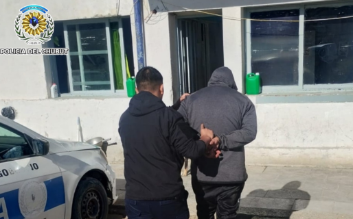 Amenazó a un comerciante, intentó agredirlo y trató de escapar durante la detención