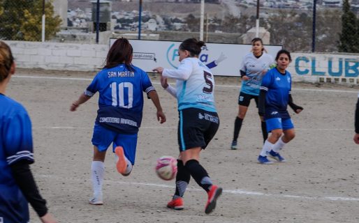 Ferro sigue liderando el Torneo Femenino, que tiene dos goleadoras intratables: Luciana Hernández y Sofía Galván