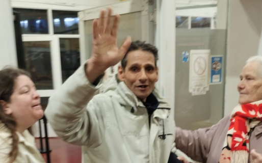 Fernando, el pampeano que dejó la calle gracias a la solidaridad de Comodoro, hoy vuelve a su tierra