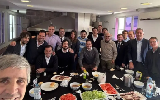 Nueva sacudida en el gabinete económico: tres renuncias clave golpean al equipo de Caputo