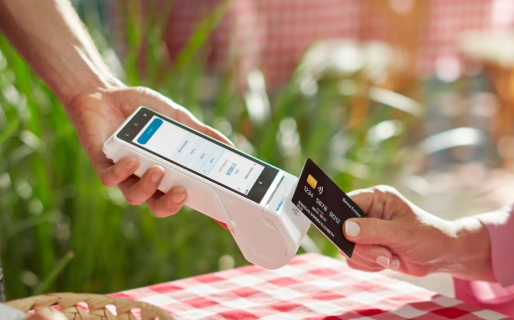 Impulsado por los descuentos en efectivo, cayó el uso de la tarjeta de débito en el segundo trimestre del año