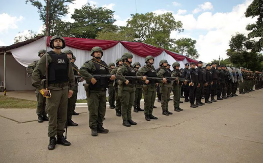 El Gobierno aumentó los salarios de las Fuerzas Armadas y la Policía de los Establecimientos Navales