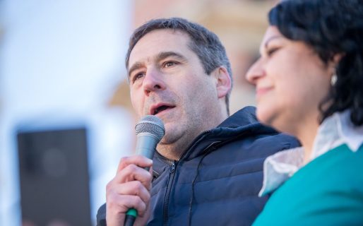 Luque condenó la violencia contra trabajadores: «La política de represión del gobierno de Milei llegó a Chubut»