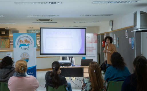 Conversatorio sobre lactancia materna, crianza y salud perinatal en Rada Tilly