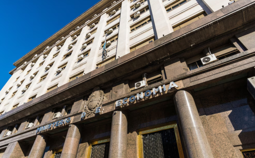 El Gobierno renovó el 60% del mega vencimiento de deuda en pesos y convalidó otra suba en la tasa de interés