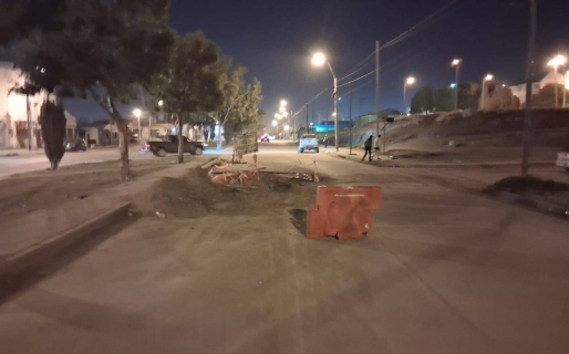 El joven que se llevó puesto un arreglo mal señalizado debe afrontar una operación de casi $2.000.000