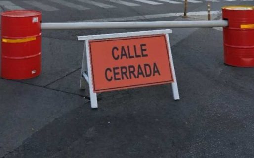 Corte de calle en barrio Acceso Sur por tareas de saneamiento
