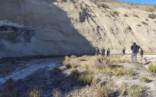 Encontraron muerto a un hombre de 49 años en un acantilado del barrio Padre Corti