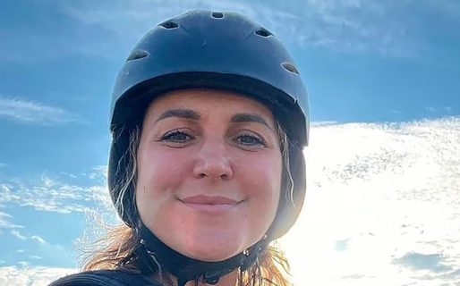 Quiso tomarse una selfie a 90 metros de altura pero resbaló y cayó al vacío frente a su hijo