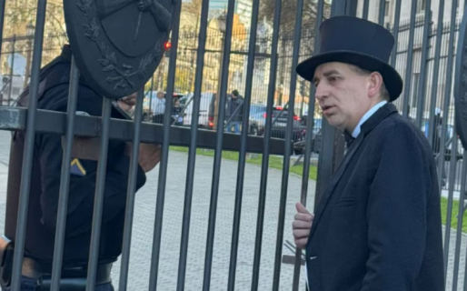 El Mago sin Dientes fue a la Quinta de Olivos y volvió a pedir una reunión con Javier Milei