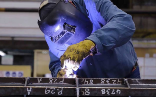 La actividad económica creció en julio, pero mostró un retroceso en la comparación con el mes anterior