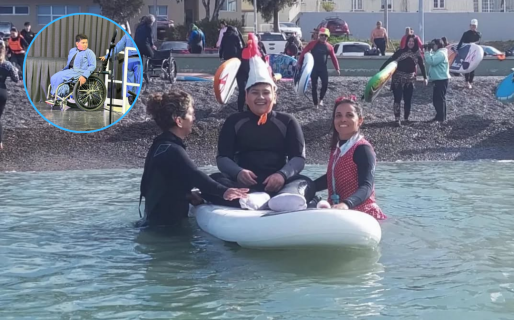 En un notable acto de inclusión, Noah pudo recibir la primavera desde el mar