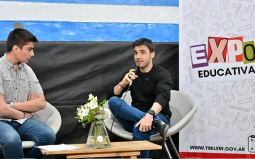 Torres participó de la Expo Educativa que reúne a más de mil estudiantes del Valle y la Meseta