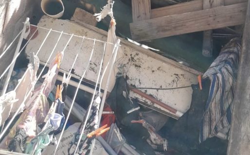 Se le incendió la casa en la que vive junto a su hija y necesita ayuda