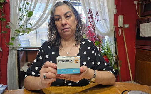 Una madre busca una medicación que hace meses no se encuentra en Argentina