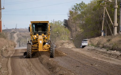 Se intensifica el trabajo de mantenimiento en las calles de Comodoro