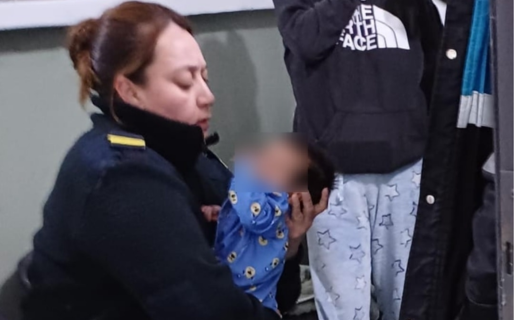 Heroico: una policía le salvó la vida a un bebé de 2 meses que no podía respirar