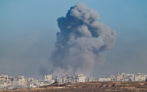 Israel lanzó una ofensiva terrestre en Gaza con tanques y bombardeos masivos: se registraron más de 60 muertos