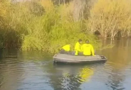 Buscan presurosamente el cuerpo del joven futbolista comodorense en el Río Bueno de Chile