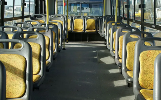 «Si te bajaste de la línea 4»: perdió su celular en el colectivo y lo buscan para devolvérselo