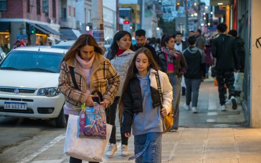 Se redujo la cantidad de despidos en el comercio local respecto al primer semestre