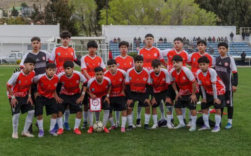 Sub-13: Comodoro se quedó con el primer chico ante el Valle